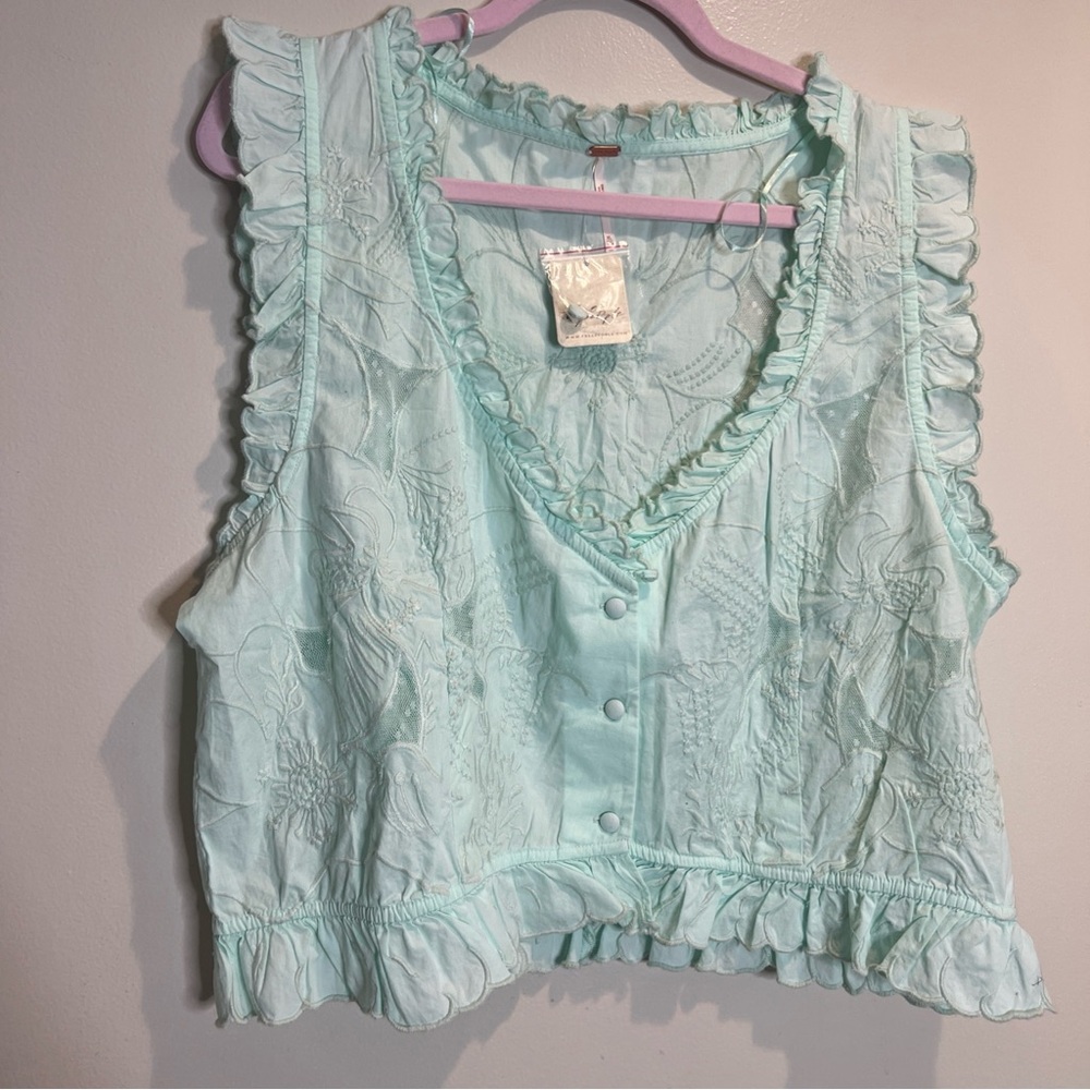 Free People All The Ways Eyelets Lace Embroidered Ruffles Cute Top XL - Picture 4 of 7